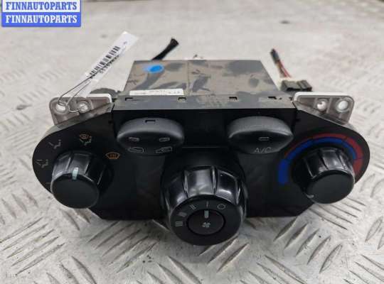 Переключатель отопителя HN612136 на Hyundai Santa Fe (2001-2006)