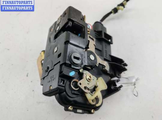 Замок боковой двери на Audi A6 (C5)