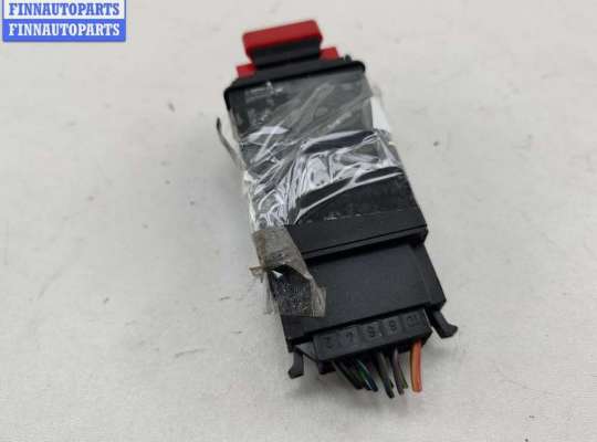 купить Кнопка аварийной сигнализации (аварийки) на Audi A6 C5 (1997-2005)