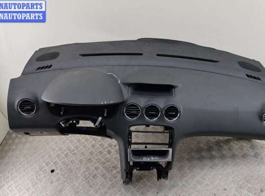 Панель передняя салона (Торпедо) на Peugeot 308 I (T7)
