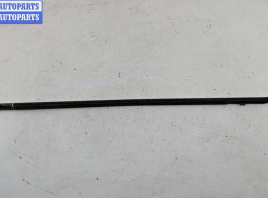 купить Молдинг стекла двери передней правой наружный на Volkswagen Passat B5+ (GP)