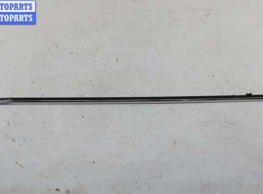 купить Молдинг стекла двери передней правой наружный на Volkswagen Passat B5+ (GP)