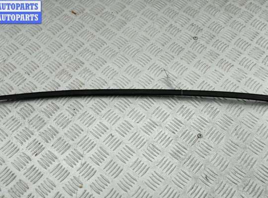 купить Молдинг лобового стекла на Volkswagen Passat B6