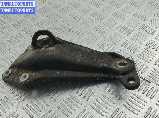 купить Кронштейн КПП опорный на Volkswagen Golf-3