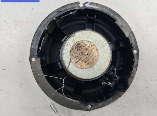 купить Динамик двери передней правой на Volkswagen Golf-4