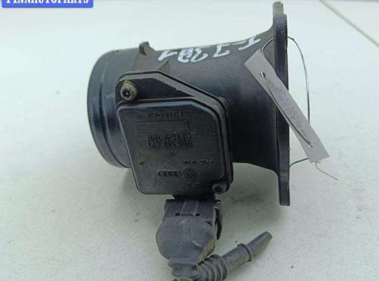 купить Расходомер (измеритель потока воздуха) на Volkswagen Passat B5