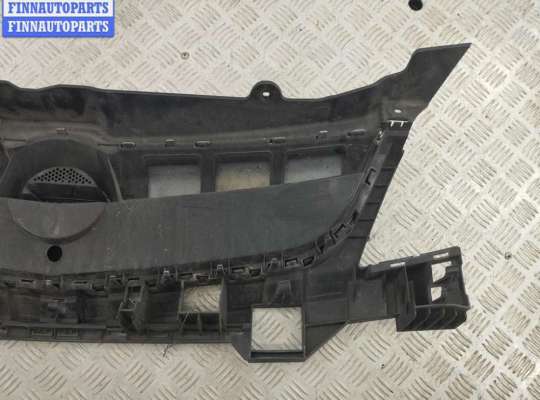 купить Решетка радиатора на Opel Vectra C (2002-2008)