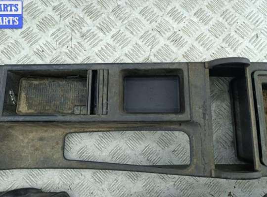 Подлокотник на BMW 3 (E46)