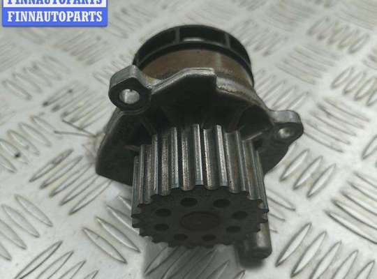 купить Насос водяной охлаждения на Volkswagen Passat B7