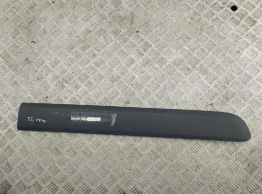 Молдинг двери передней правой CT1177325 на Citroen C3 Picasso