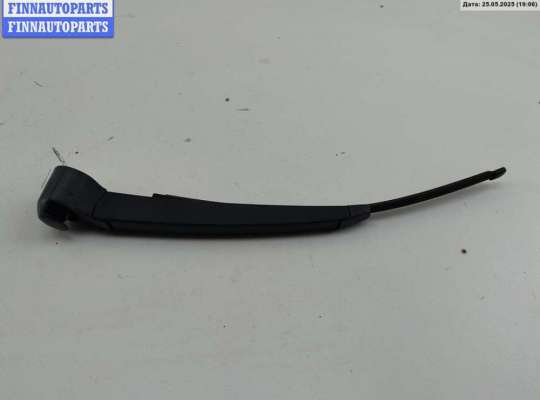 Щеткодержатель (поводок стеклоочистителя) задний SK437103 на Skoda Roomster