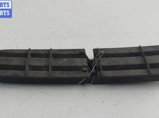 купить Решётка (заглушка) в бампер на BMW 3 E46 (1998-2006)