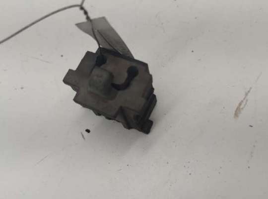 купить Кронштейн радиатора на Audi A6 C5 (1997-2005)