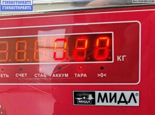 купить Накладка двери передней правой на Volkswagen Passat B5