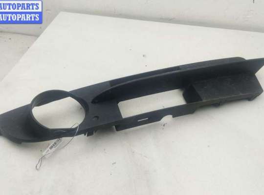 купить Рамка фары противотуманной левой на BMW 5 E60/E61 (2003-2010)