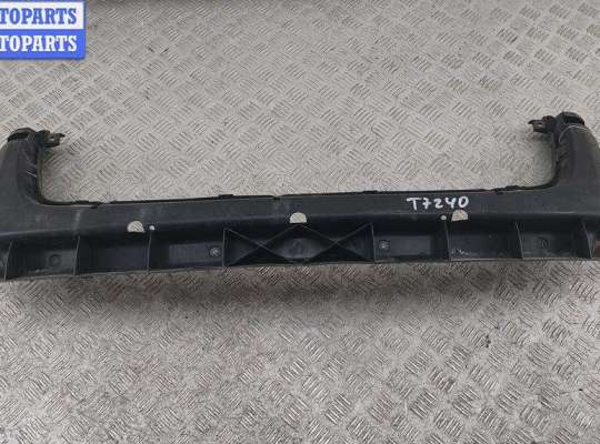 Кронштейн бампера переднего VG2543261 на Volkswagen Touareg