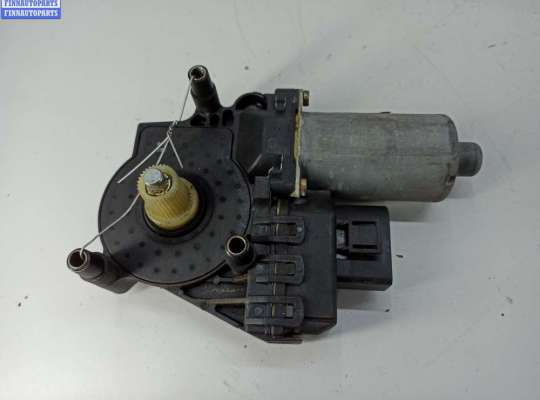 купить Моторчик стеклоподъемника задний правый на Audi A6 C5 (1997-2005)