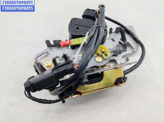 Замок двери сдвижной левый DGQ5469 на Chrysler Voyager (2001-2007)