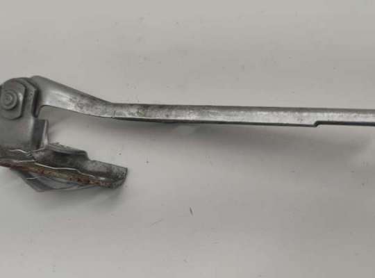 купить Петля капота правая на Audi A6 C4 (1994-1997)