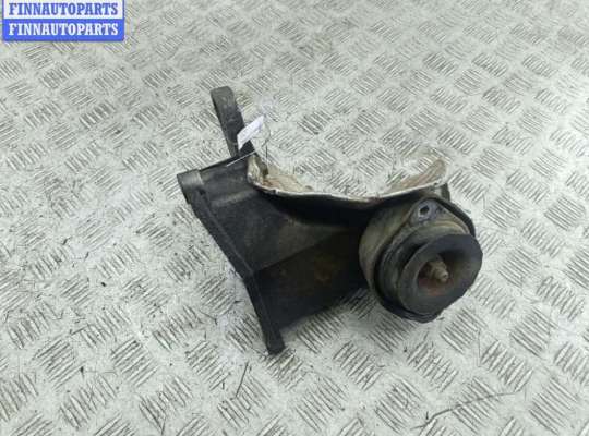 купить Кронштейн КПП опорный на Volkswagen Passat B5