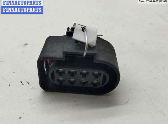Разъем (фишка) проводки SK401682 на Skoda Octavia mk1 (A4)