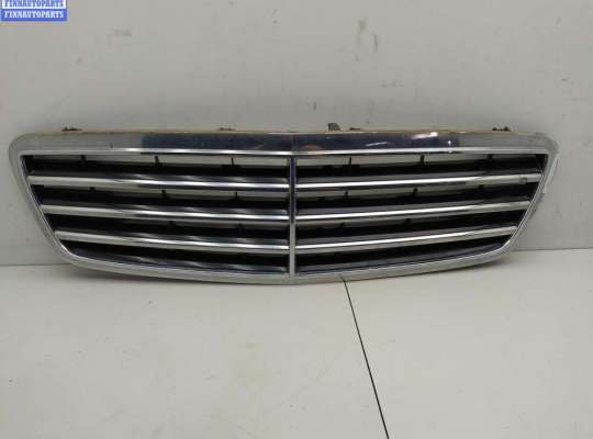 Решетка радиатора MB1510478 на Mercedes C-Class W203 (2000-2006)