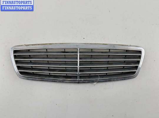 Купить Решетка радиатора на Mercedes C-Class W203 (2000-2006) Решетка радиатора MB1715427 на Mercedes C-Class W203 (2000-2006)
