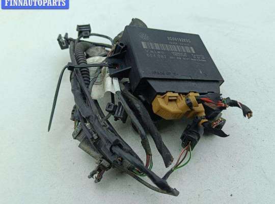 купить Датчик парковки (парктроник) задний на Volkswagen Passat B6