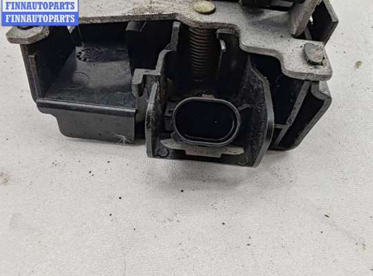купить Замок двери передней правой на Volkswagen Caddy (2004-2010)