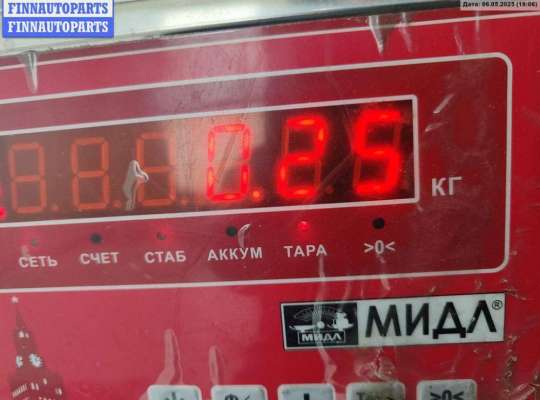 купить Накладка двери задней левой на Volkswagen Passat B5+ (GP)