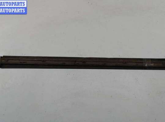 купить Молдинг двери передней правой на Audi A6 C6 (2004-2011)