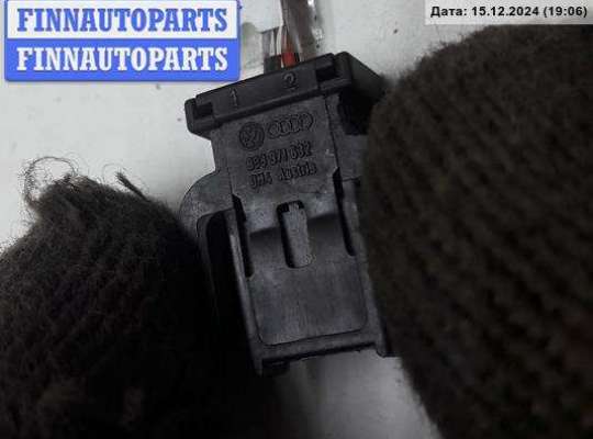 купить Разъем (фишка) проводки на Volkswagen Passat B5