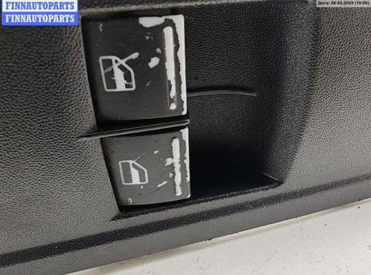 купить Блок кнопок управления стеклоподъемниками на Seat Altea