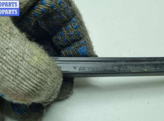 купить Молдинг лобового стекла на Volkswagen Passat B6