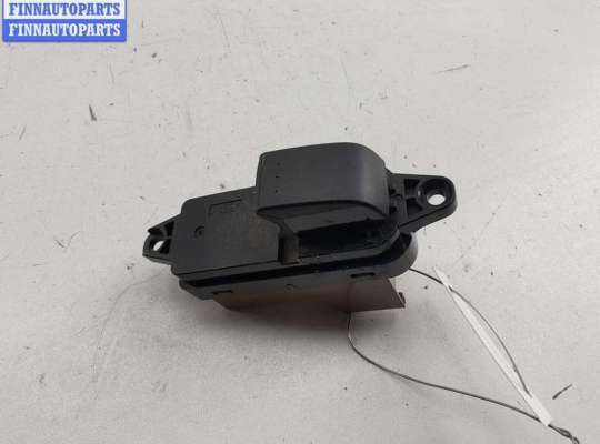 купить Кнопка стеклоподъемника заднего правого на Mazda 6 (2002-2007) GG/GY