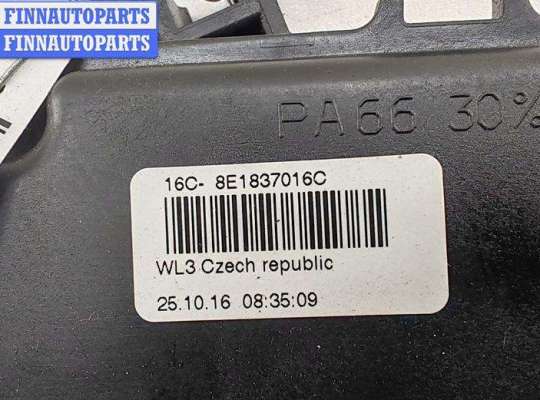 купить Замок двери передней правой на Audi A4 B6 (2001-2004)