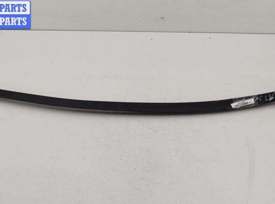 Молдинг лобового стекла FO2219484 на Ford Mondeo III (2000-2007)