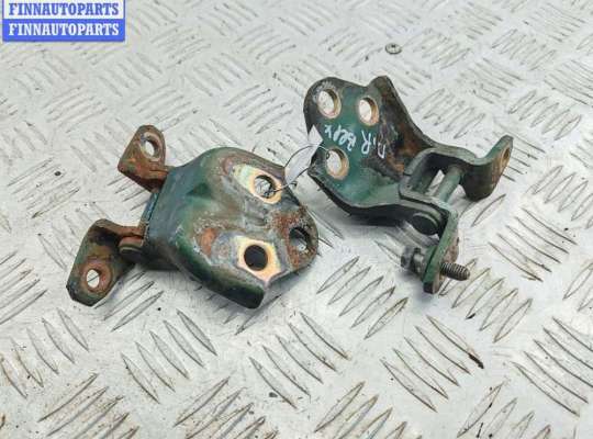 Петля двери передней правой MT572778 на Mitsubishi Carisma