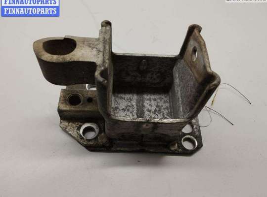 Кронштейн крепления AU1203509 на Audi A8 D3 (2002-2010)