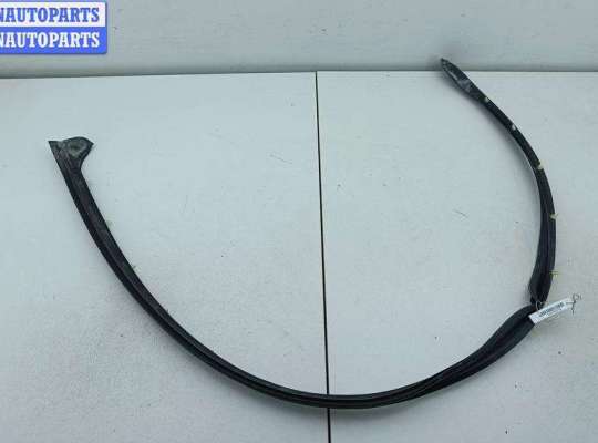 купить Уплотнитель двери передней левой на Mercedes Sprinter W906 (2006-2018)