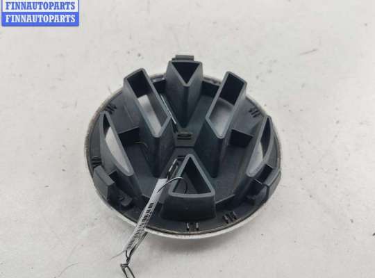 Эмблема (значок) на Volkswagen Passat B6 (3C)
