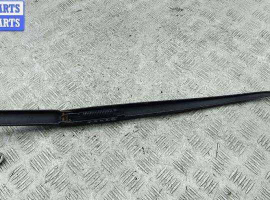 купить Щеткодержатель (поводок стеклоочистителя) передний на BMW 3 E46 (1998-2006)