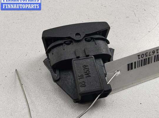 купить Кнопка стеклоподъемника заднего левого на Ford Mondeo III (2000-2007)