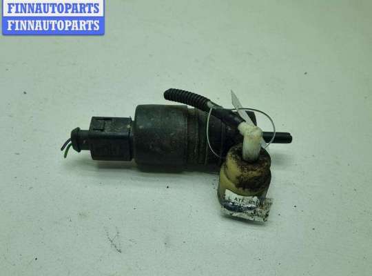 купить Насос (моторчик) омывателя стекла на Volkswagen Passat B5+ (GP)