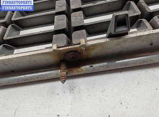 купить Решётка (заглушка) в бампер на Audi A4 B6 (2001-2004)