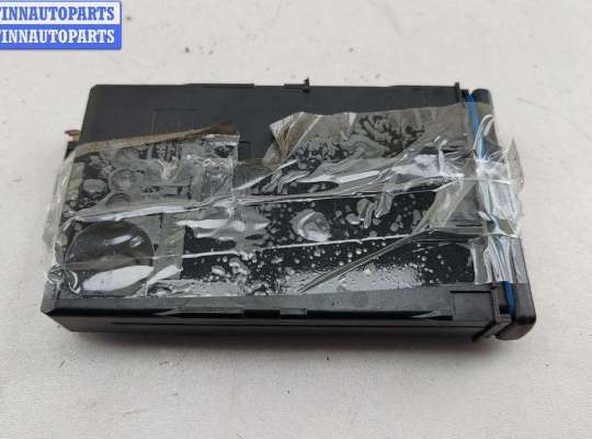 Купить Подстаканник на Audi A4 B5 (1994-2001) Подстаканник AU1704633 на Audi A4 B5 (1994-2001)