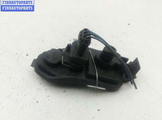 купить Патрон лампы указателя поворота на Volvo 850