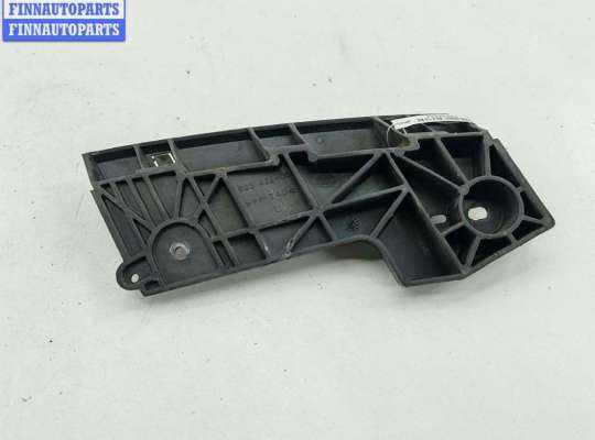 купить Крепление фары левой на Nissan Tiida