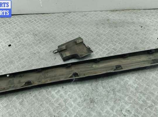 купить Накладка на порог наружная левая на Volkswagen Passat B6