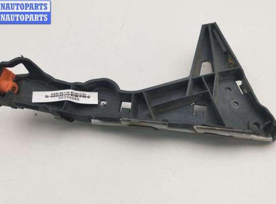 Кронштейн бампера переднего OP2416814 на Opel Astra H (2004-2009)